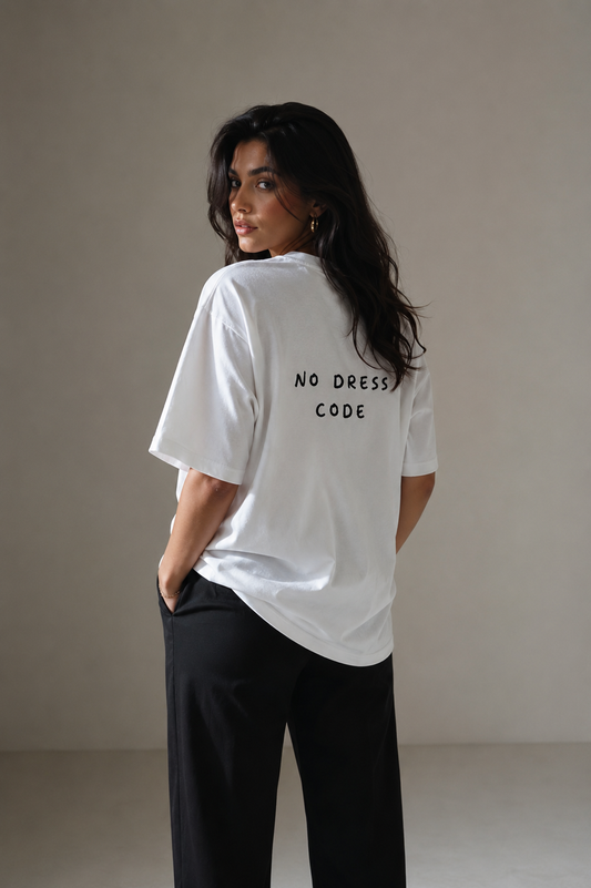 Camiseta No Dress Code